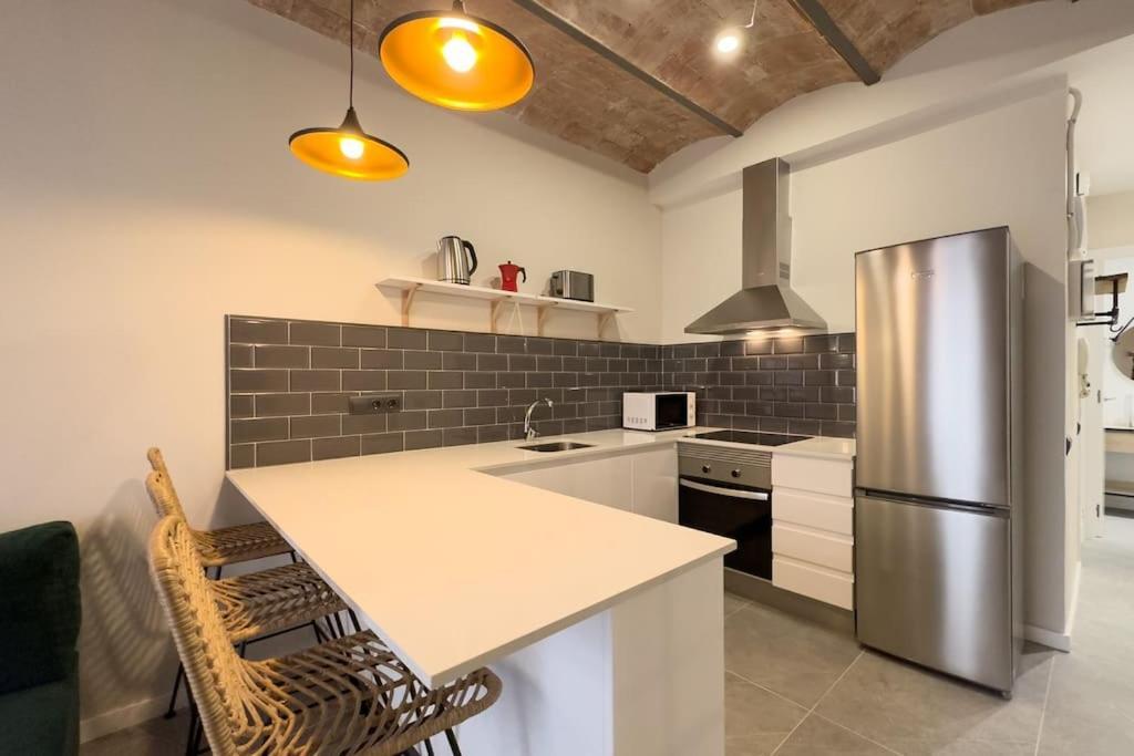 Bebarceloner Sants Apartments - 2 Bedrooms Exterior photo